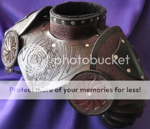 DragonSpauldersandGorget2.jpg